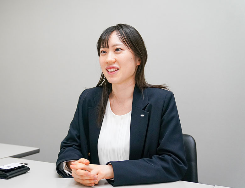 総務部総務課　K.M.