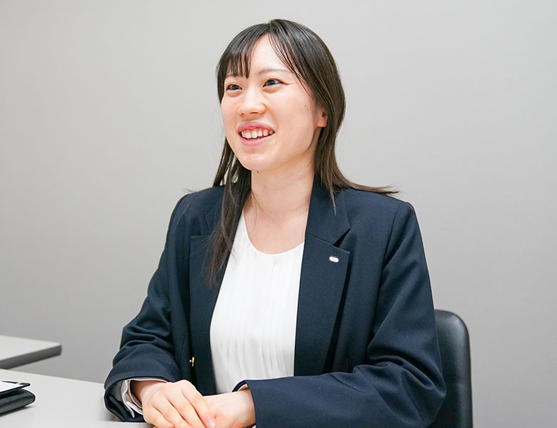 総務部総務課　K.M.