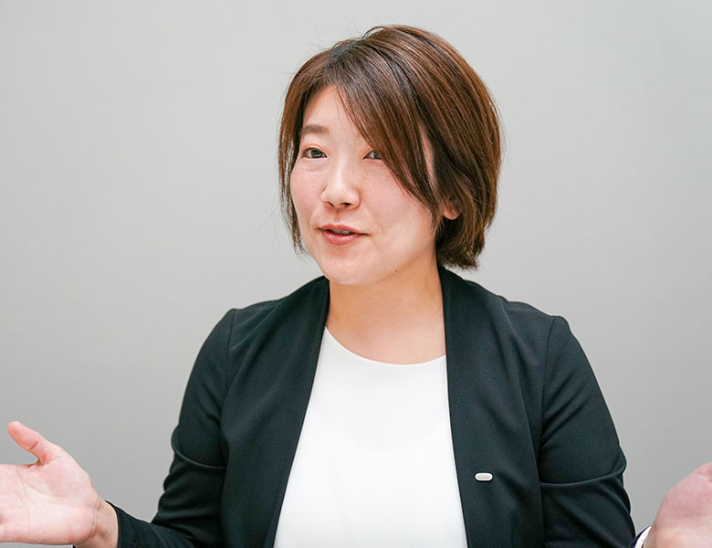 営業部 営業第一課 営業事務係 主任　H.R.