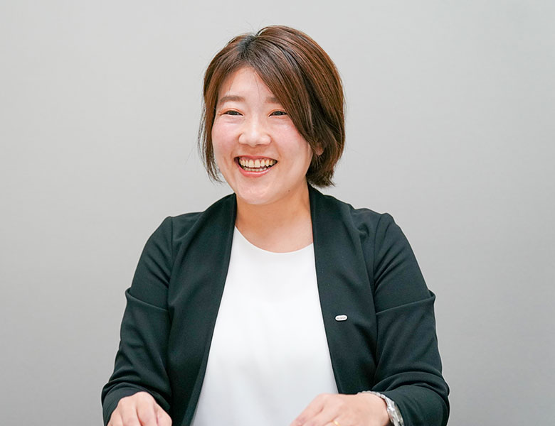 営業部 営業第一課 営業事務係 主任　H.R.